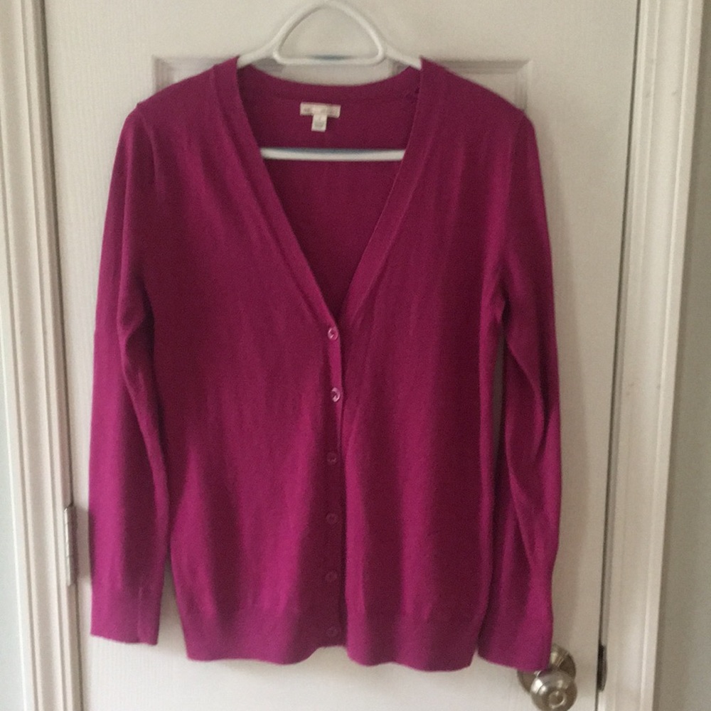 GAP V-Neck Button Down Sweater